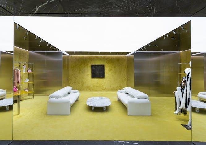 milan-via-monte-napoleone-store-design